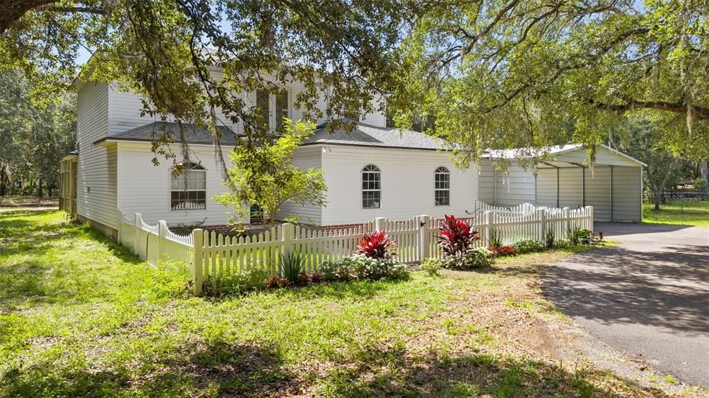 For Sale: $575,000 (3 beds, 3 baths, 2027 Square Feet)