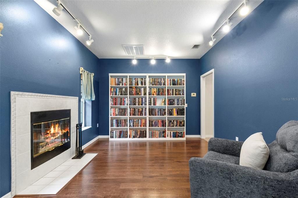 For Sale: $575,000 (3 beds, 3 baths, 2027 Square Feet)