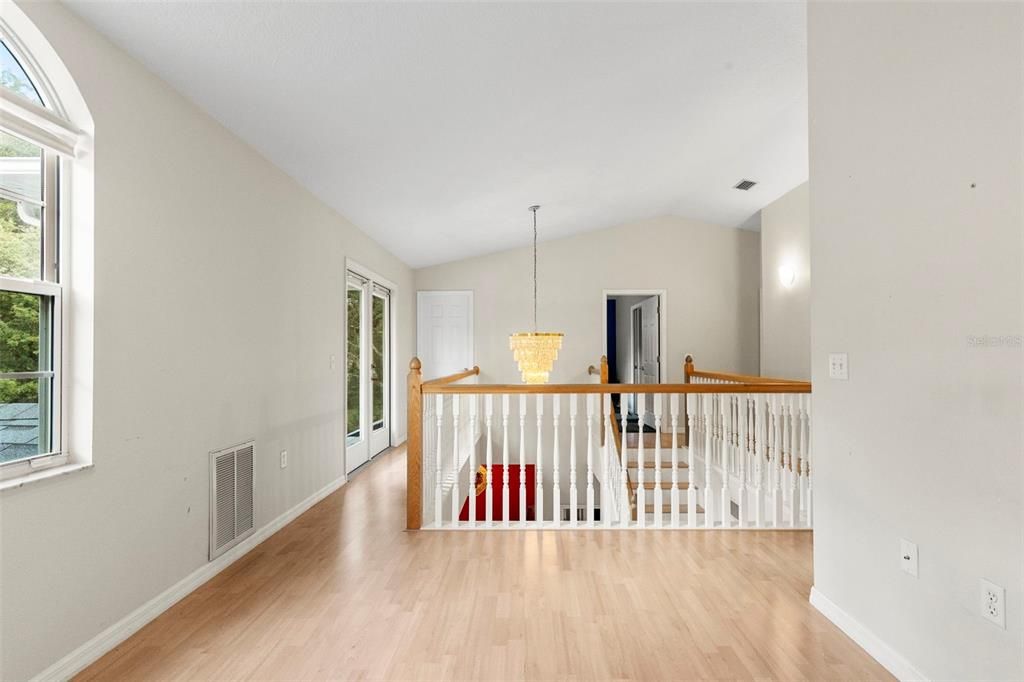 For Sale: $575,000 (3 beds, 3 baths, 2027 Square Feet)
