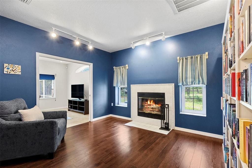 For Sale: $575,000 (3 beds, 3 baths, 2027 Square Feet)
