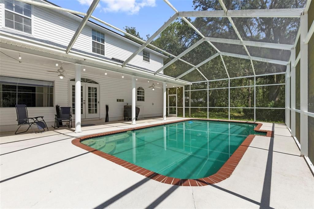 For Sale: $575,000 (3 beds, 3 baths, 2027 Square Feet)