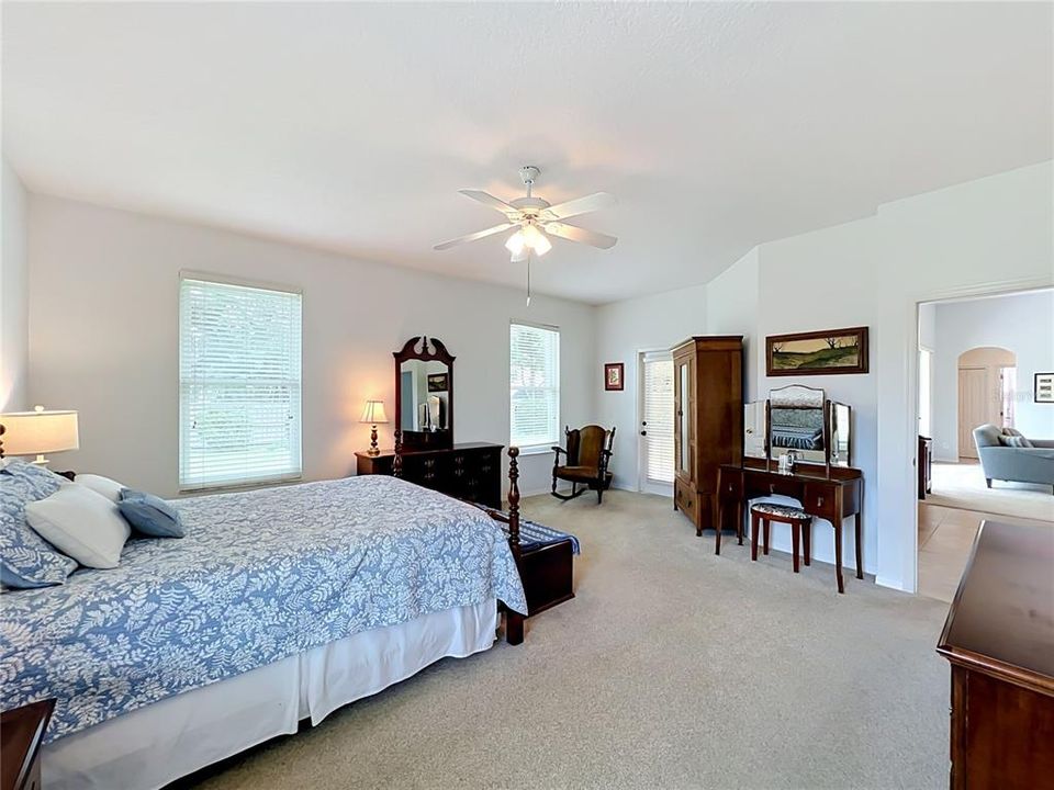 For Sale: $560,000 (3 beds, 2 baths, 2187 Square Feet)