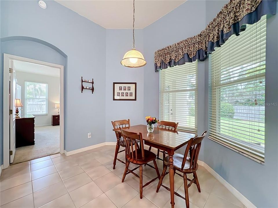 For Sale: $560,000 (3 beds, 2 baths, 2187 Square Feet)