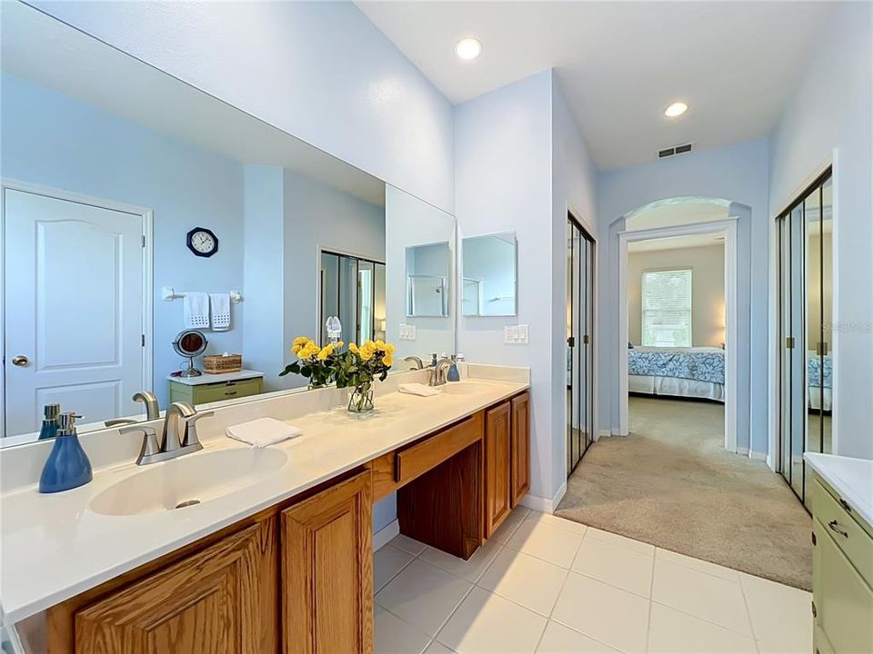 For Sale: $560,000 (3 beds, 2 baths, 2187 Square Feet)
