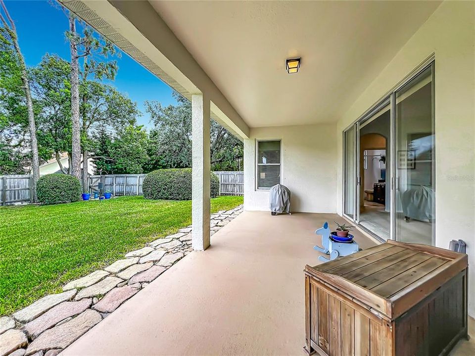 For Sale: $560,000 (3 beds, 2 baths, 2187 Square Feet)