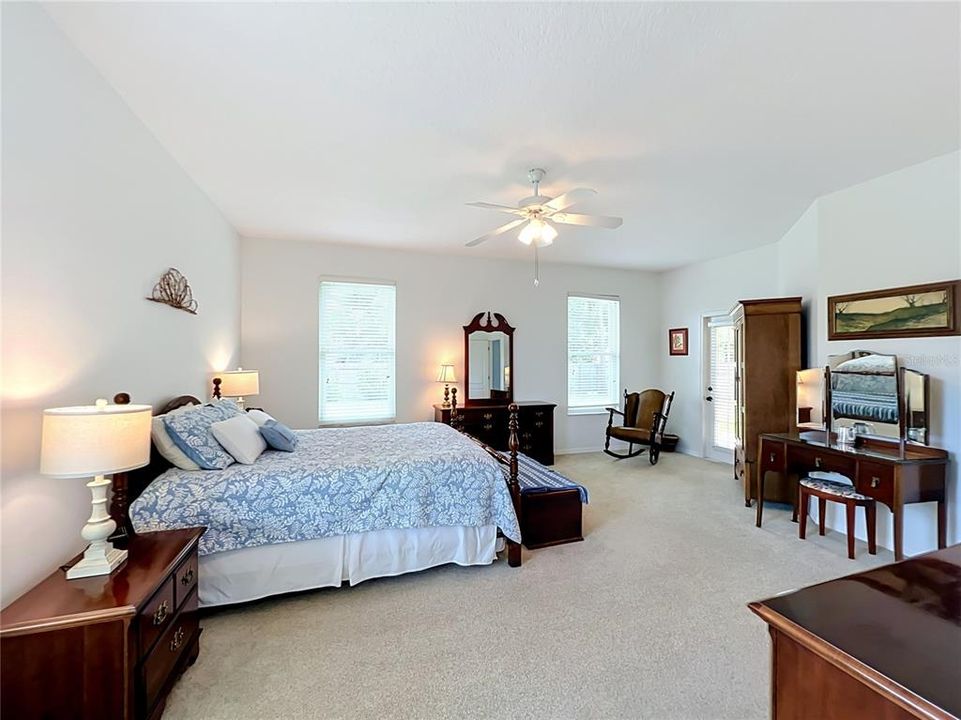 For Sale: $560,000 (3 beds, 2 baths, 2187 Square Feet)