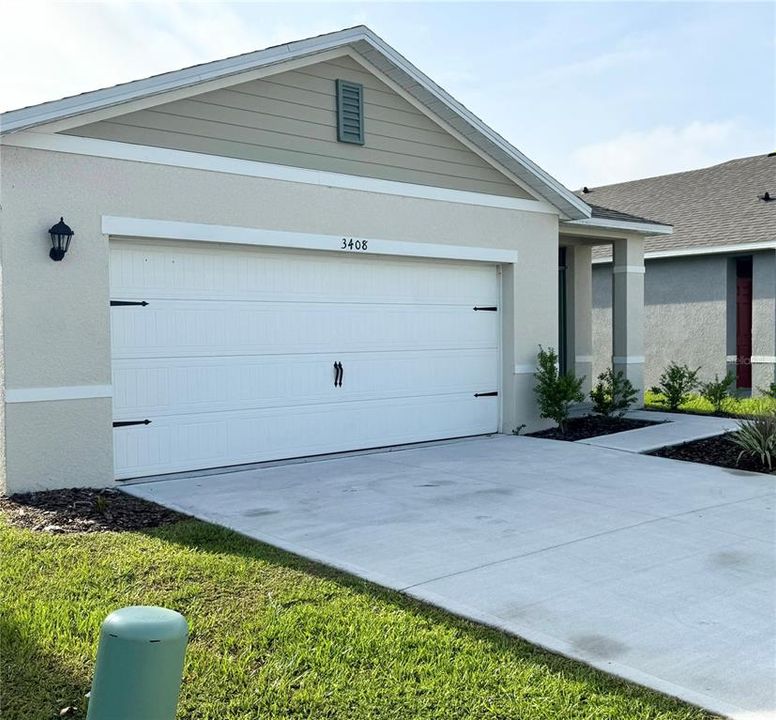 For Rent: $1,800 (4 beds, 2 baths, 1713 Square Feet)