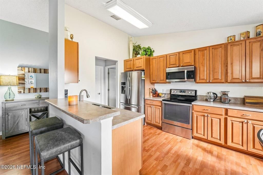 For Sale: $295,000 (3 beds, 2 baths, 1449 Square Feet)