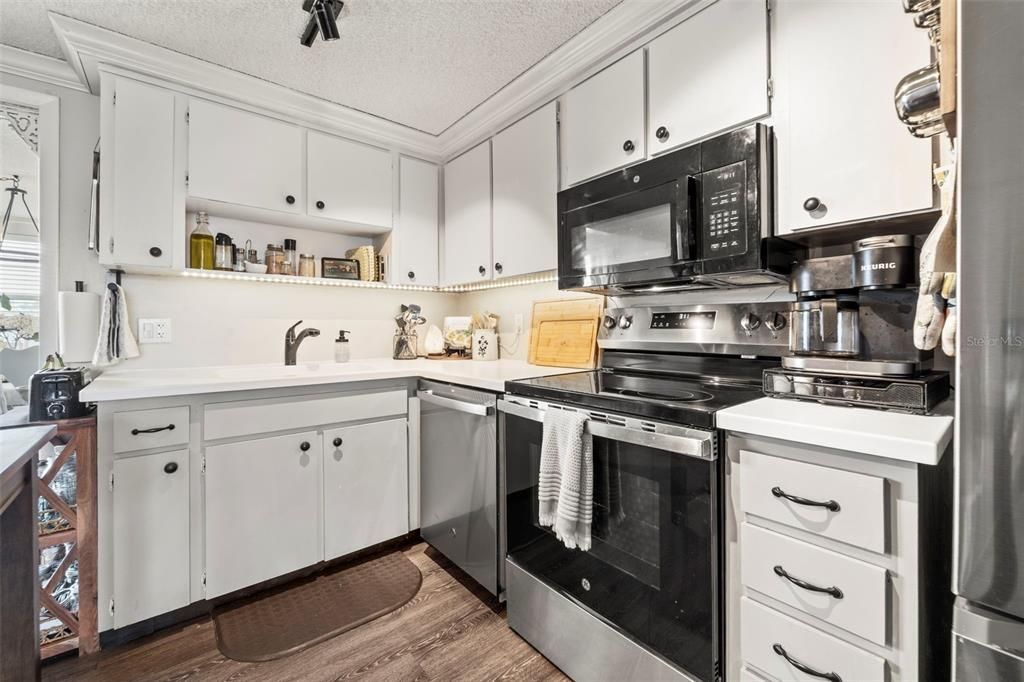 En Venta: $225,000 (2 camas, 1 baños, 984 Pies cuadrados)