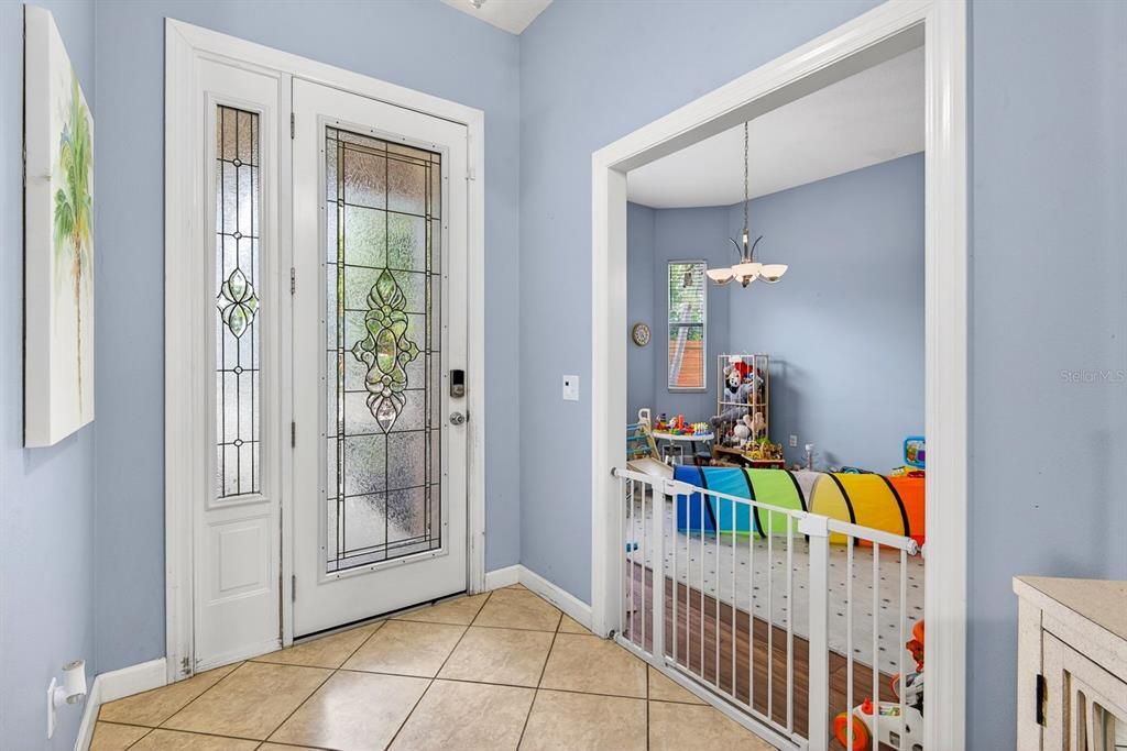 For Sale: $445,000 (3 beds, 2 baths, 2009 Square Feet)
