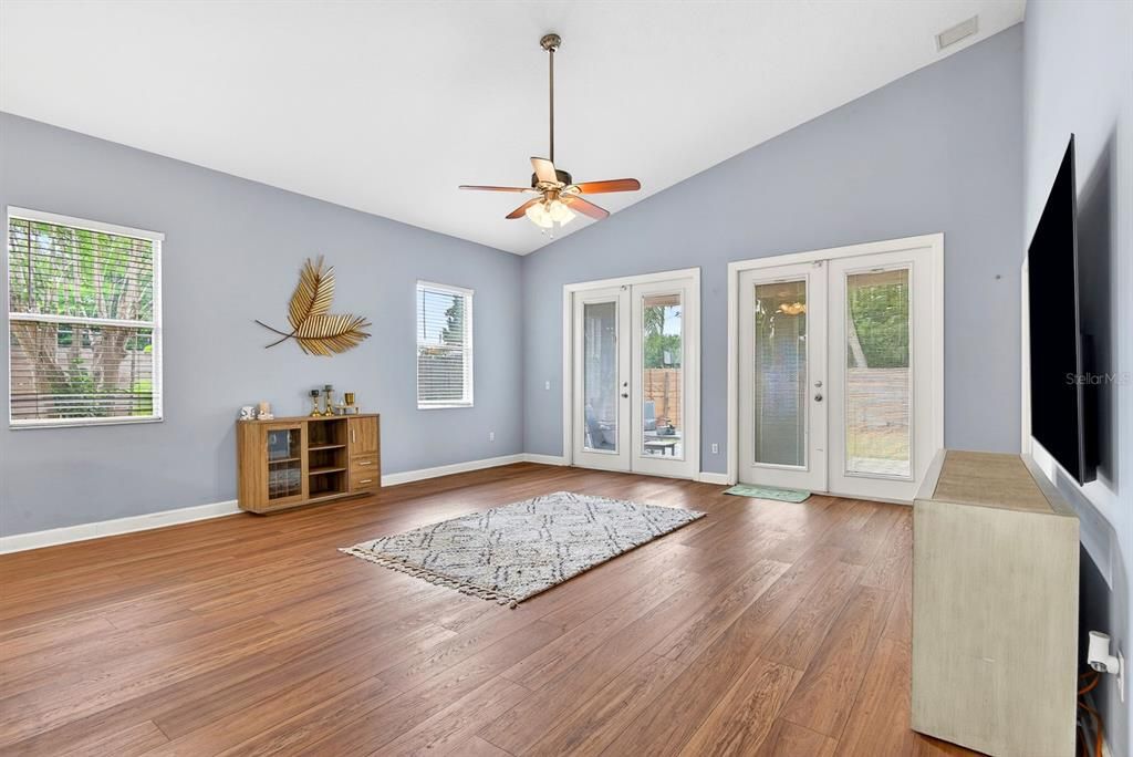 For Sale: $445,000 (3 beds, 2 baths, 2009 Square Feet)