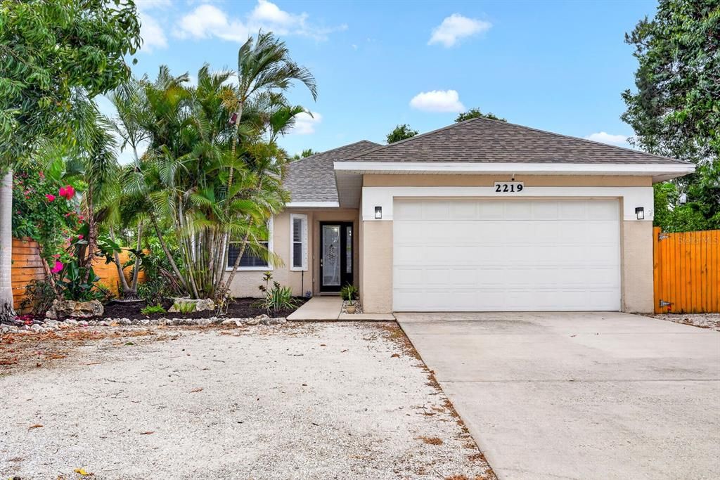 For Sale: $445,000 (3 beds, 2 baths, 2009 Square Feet)