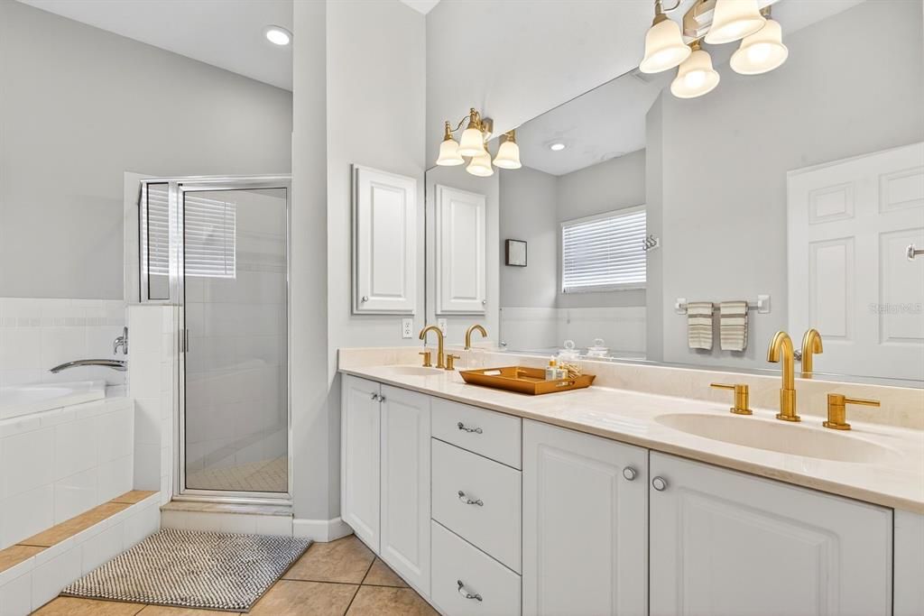 For Sale: $445,000 (3 beds, 2 baths, 2009 Square Feet)