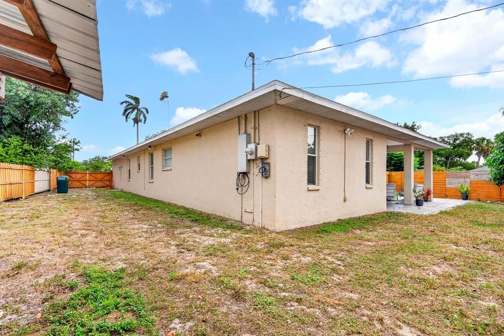 For Sale: $445,000 (3 beds, 2 baths, 2009 Square Feet)
