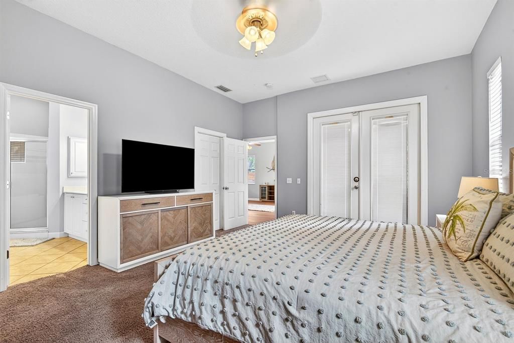 For Sale: $445,000 (3 beds, 2 baths, 2009 Square Feet)