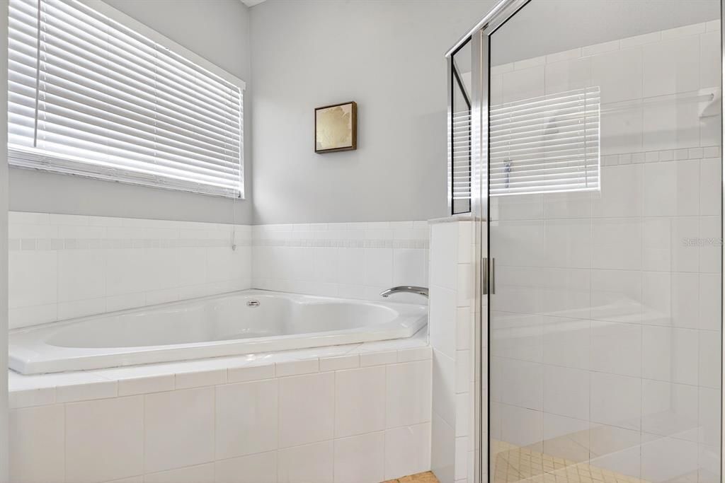 For Sale: $445,000 (3 beds, 2 baths, 2009 Square Feet)