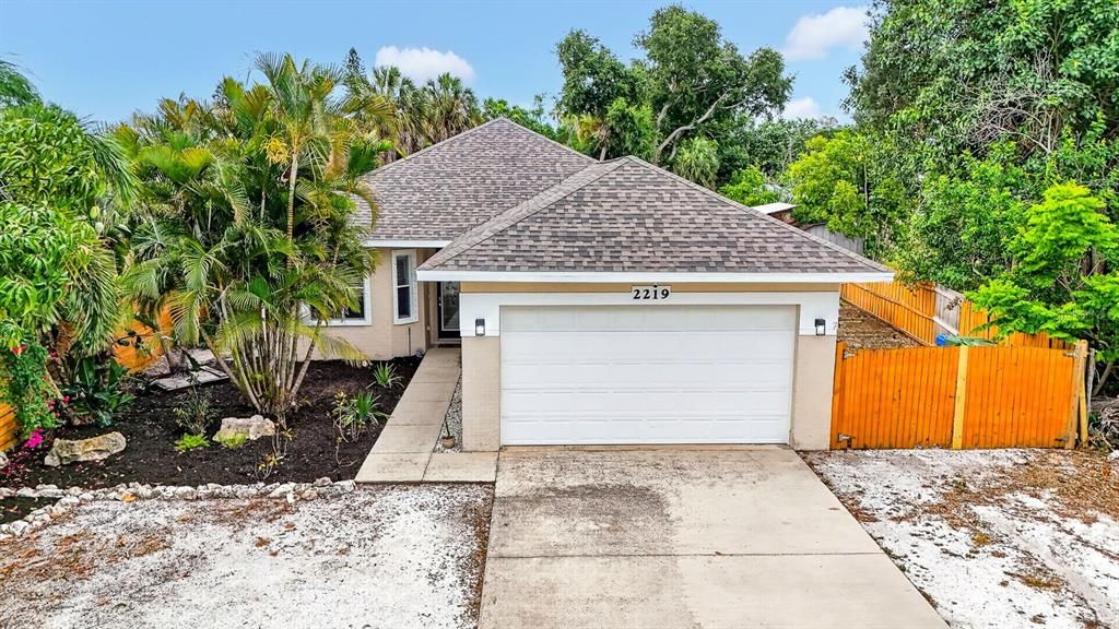 For Sale: $445,000 (3 beds, 2 baths, 2009 Square Feet)