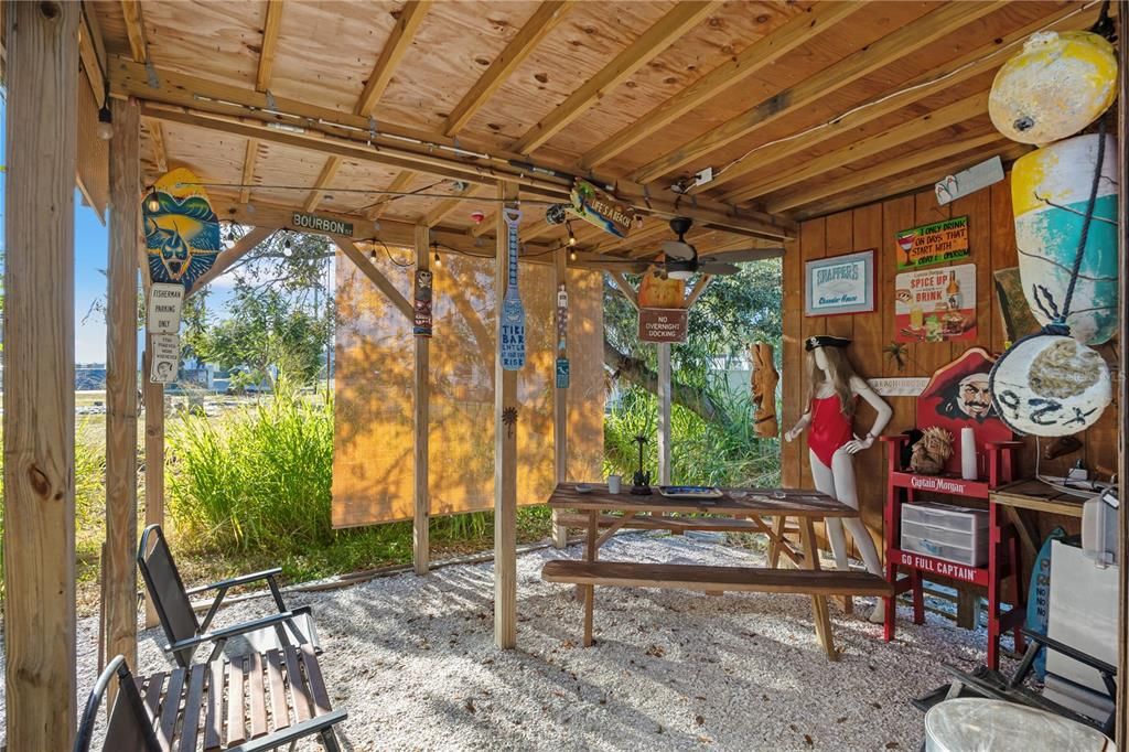 For Sale: $234,900 (2 beds, 2 baths, 864 Square Feet)