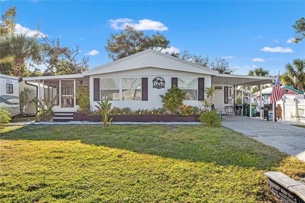 For Sale: $234,900 (2 beds, 2 baths, 864 Square Feet)