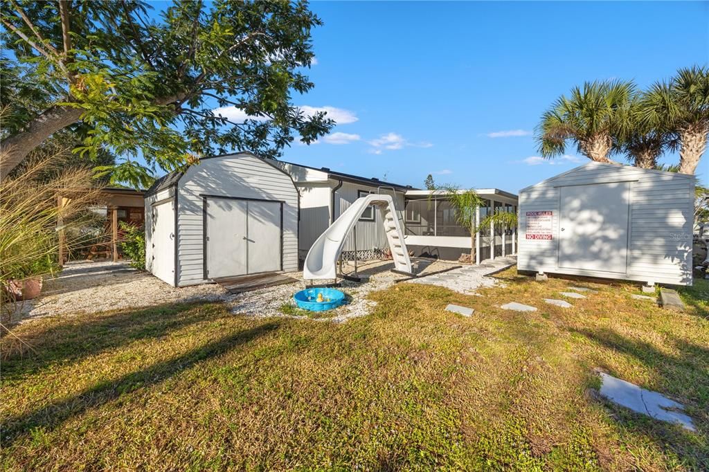 For Sale: $234,900 (2 beds, 2 baths, 864 Square Feet)