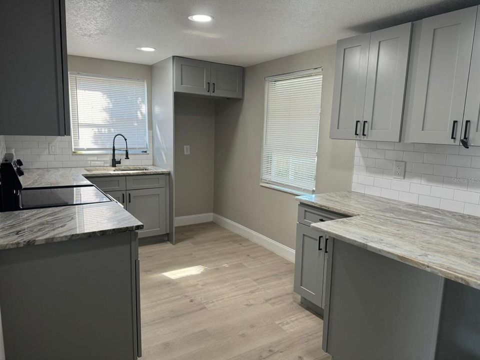 For Rent: $2,350 (3 beds, 2 baths, 1278 Square Feet)