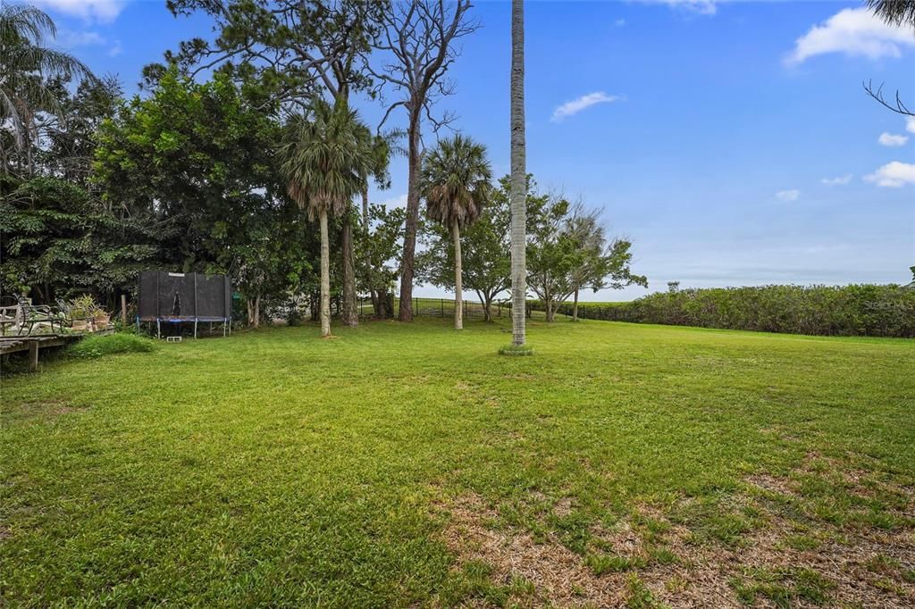 For Sale: $1,700,000 (0.55 acres)