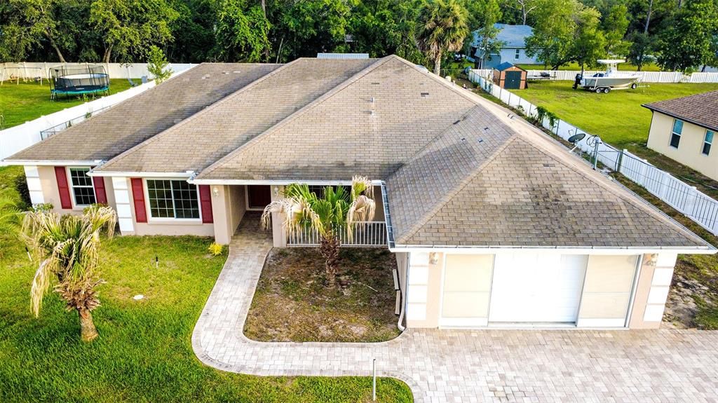 En Venta: $384,999 (4 camas, 2 baños, 2240 Pies cuadrados)