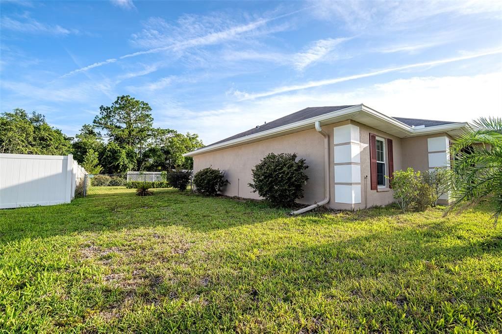 En Venta: $384,999 (4 camas, 2 baños, 2240 Pies cuadrados)