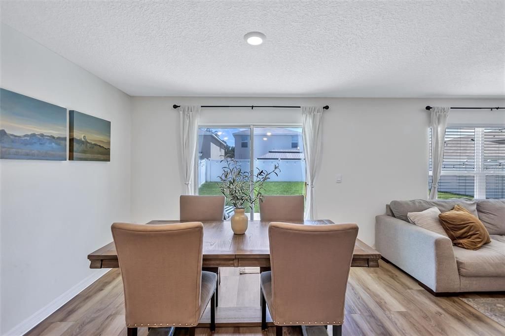 For Sale: $435,000 (5 beds, 3 baths, 2605 Square Feet)