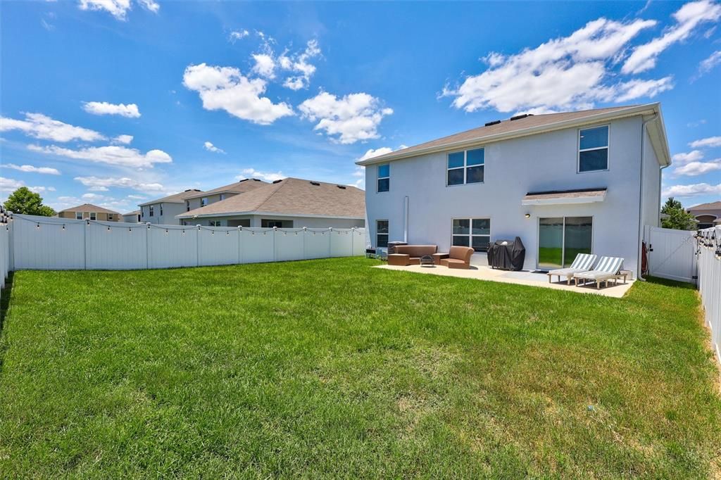 For Sale: $435,000 (5 beds, 3 baths, 2605 Square Feet)