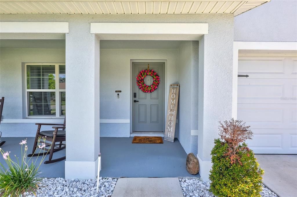 For Sale: $435,000 (5 beds, 3 baths, 2605 Square Feet)