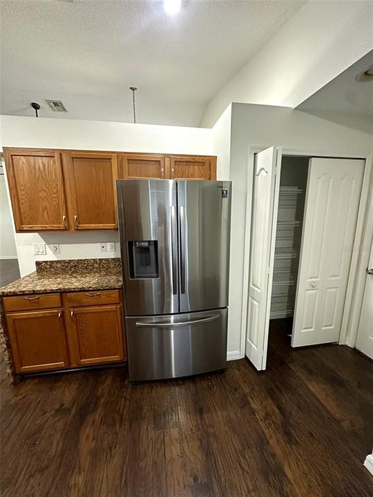 For Sale: $380,000 (3 beds, 2 baths, 1598 Square Feet)