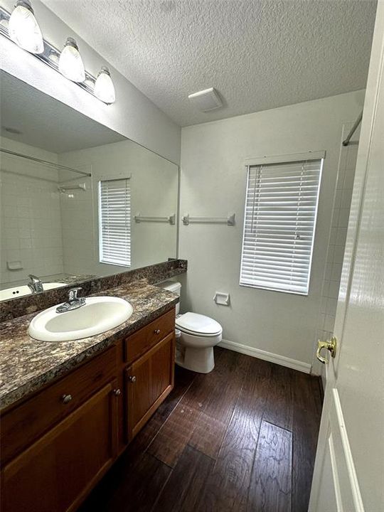 For Sale: $380,000 (3 beds, 2 baths, 1598 Square Feet)
