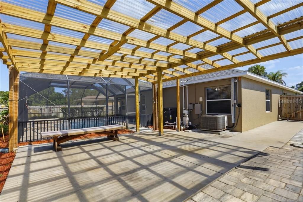 En Venta: $480,000 (4 camas, 2 baños, 2236 Pies cuadrados)