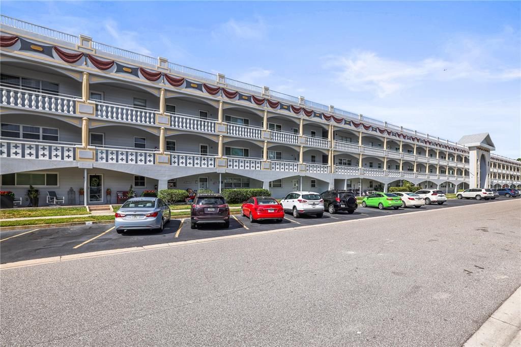 For Sale: $145,000 (2 beds, 2 baths, 1370 Square Feet)