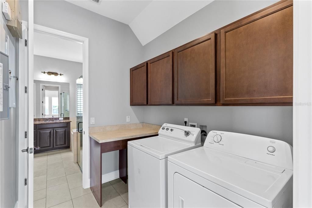For Rent: $3,950 (4 beds, 3 baths, 2950 Square Feet)