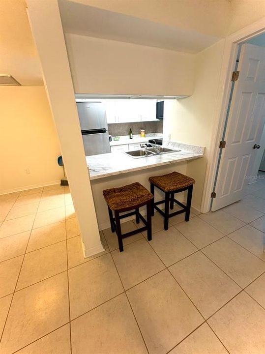 For Rent: $1,395 (1 beds, 1 baths, 928 Square Feet)
