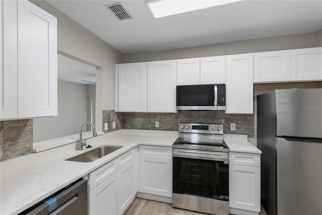 For Rent: $1,975 (3 beds, 2 baths, 1200 Square Feet)