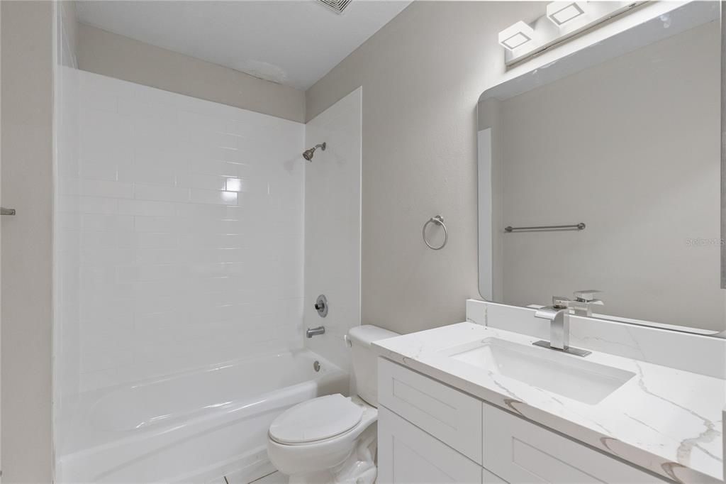 For Rent: $1,975 (3 beds, 2 baths, 1200 Square Feet)