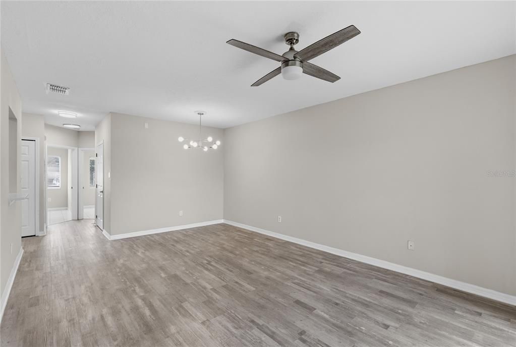 For Rent: $1,975 (3 beds, 2 baths, 1200 Square Feet)