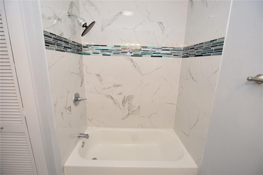 Activo con contrato: $199,900 (3 camas, 1 baños, 1038 Pies cuadrados)