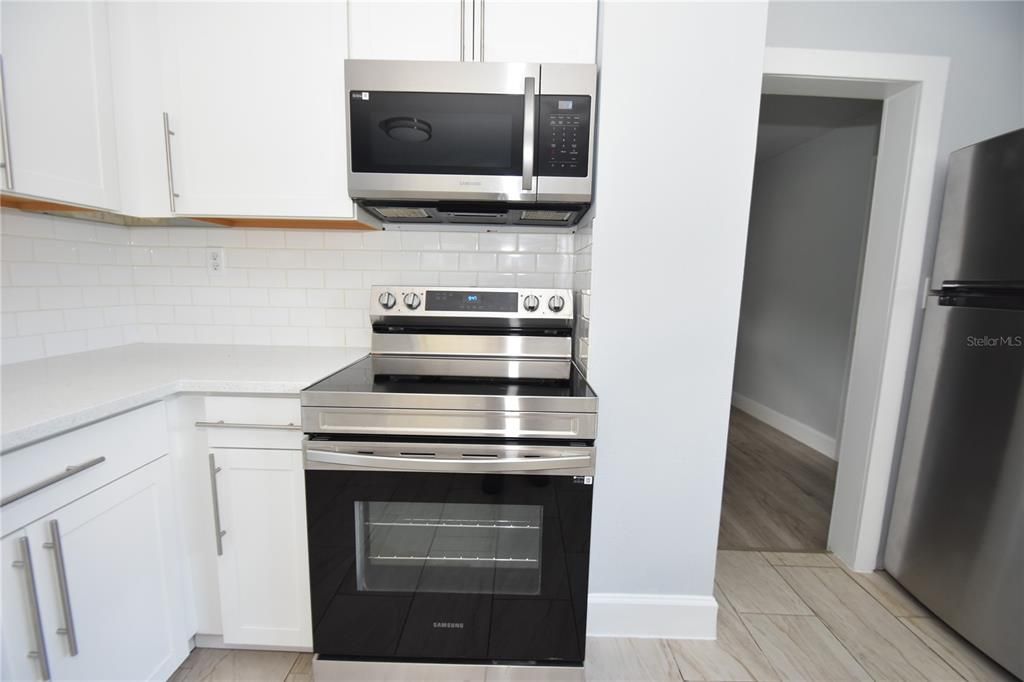 Activo con contrato: $199,900 (3 camas, 1 baños, 1038 Pies cuadrados)