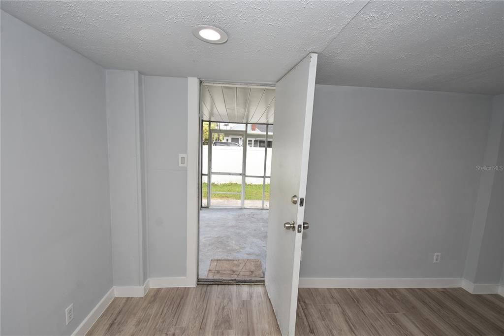 Activo con contrato: $199,900 (3 camas, 1 baños, 1038 Pies cuadrados)