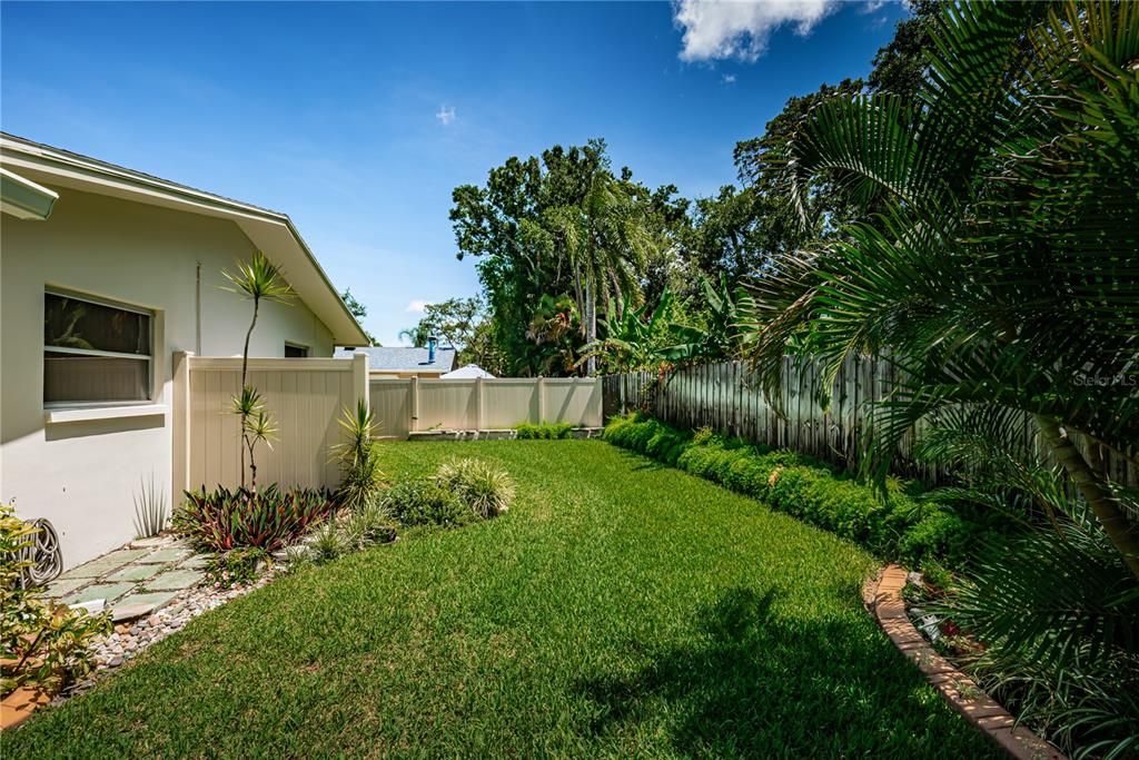 For Sale: $545,000 (3 beds, 2 baths, 1964 Square Feet)