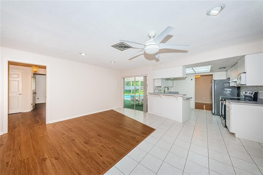 For Sale: $545,000 (3 beds, 2 baths, 1964 Square Feet)