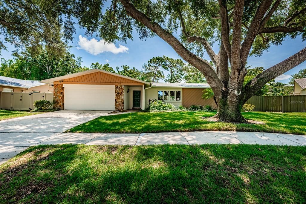 For Sale: $545,000 (3 beds, 2 baths, 1964 Square Feet)