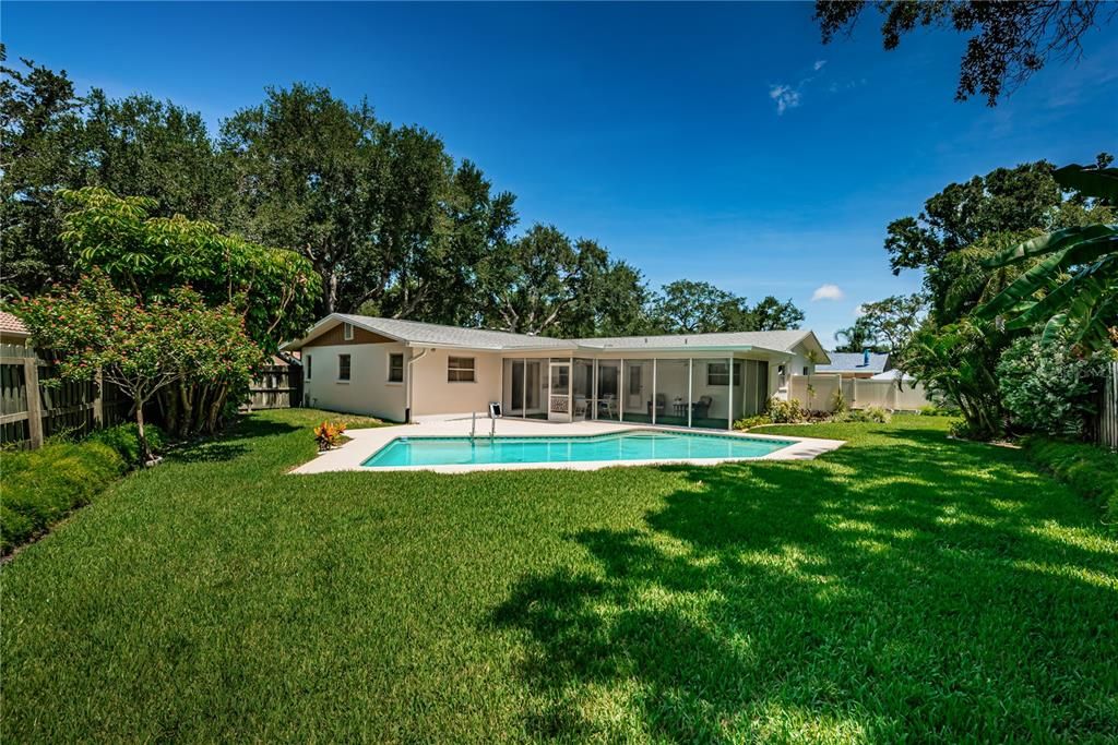 For Sale: $545,000 (3 beds, 2 baths, 1964 Square Feet)