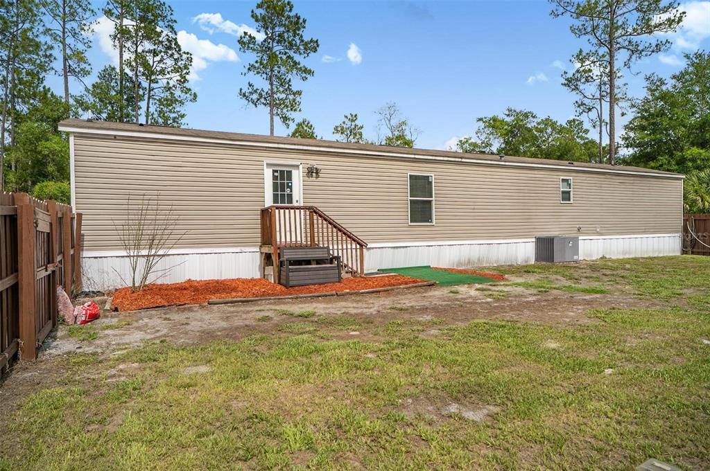 For Sale: $229,900 (3 beds, 2 baths, 1216 Square Feet)