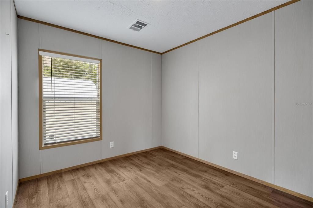For Sale: $229,900 (3 beds, 2 baths, 1216 Square Feet)