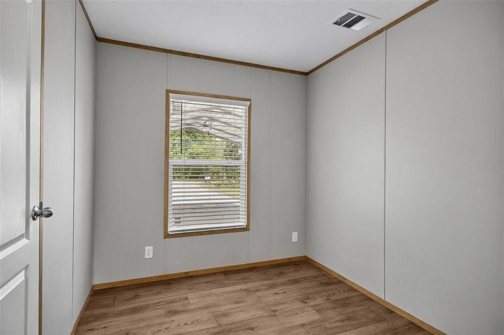 For Sale: $229,900 (3 beds, 2 baths, 1216 Square Feet)